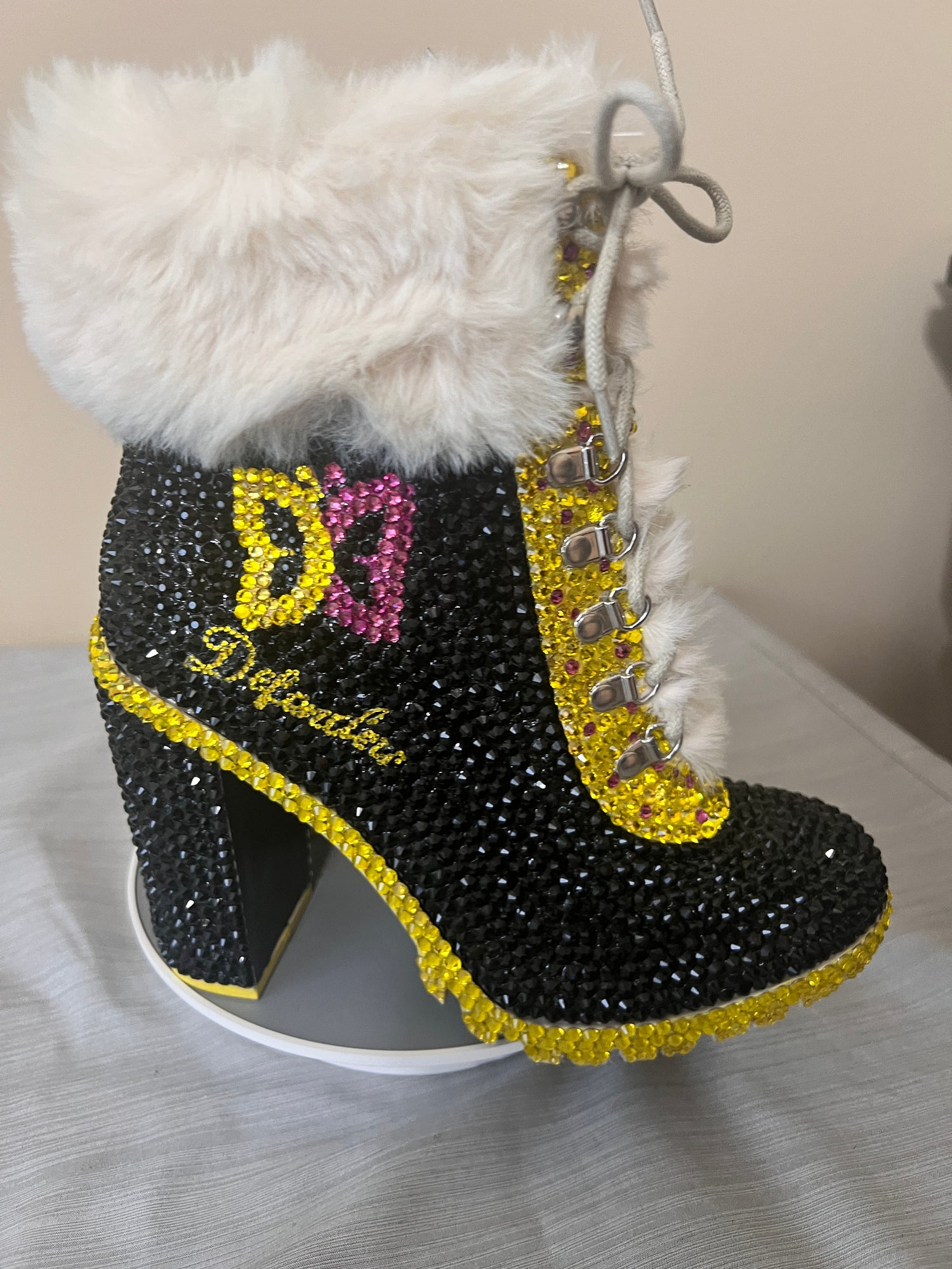 Bling shoe laces – Bossy Ladies Boutique